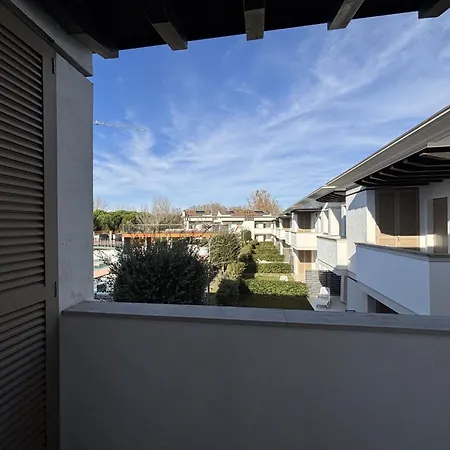 Apartman Stunning With Shared Pool