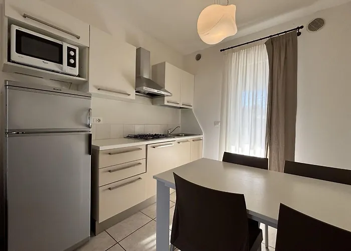 Stunning With Shared Pool Apartmán *