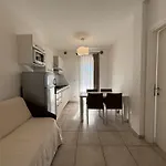 Apartment Stunning With Shared Pool *