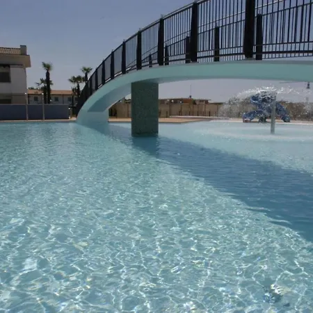 Stunning With Shared Pool *