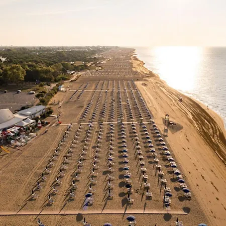 Lejlighed Stunning With Shared Pool *